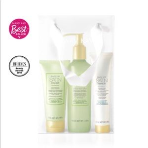 1 HANDWASH LEFT! White Tea/Citrus Satin Hands Set